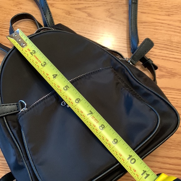 GUESS BACKPACK 🎒 - Picture 5 of 6